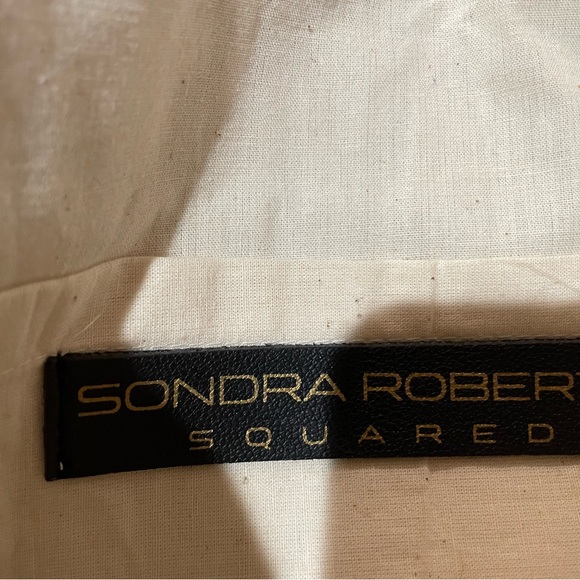 Sondra Roberts embroidered clutch, NWOT - Picture 3 of 3